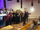 Der Chor, Solisten und Band mit Hartmut Amann und Patrizia Simmendinger