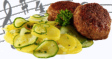 Fleischküchle, Currywurst, Pommes, Rote vom Grill, Kaffee, Kuchen