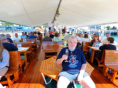 Ein Blick auf das Sonnendeck mit Peter Kroschwitz im Vordergrund